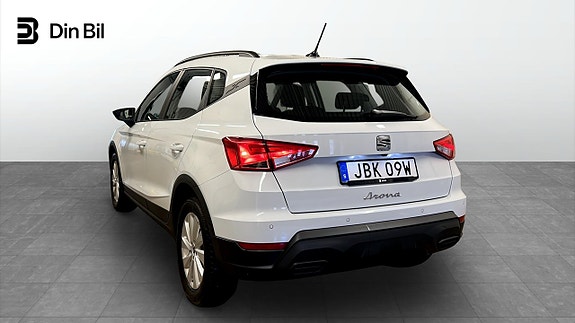 Seat Arona 3 of 18