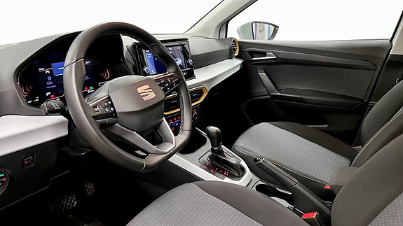Seat Arona 7 of 18