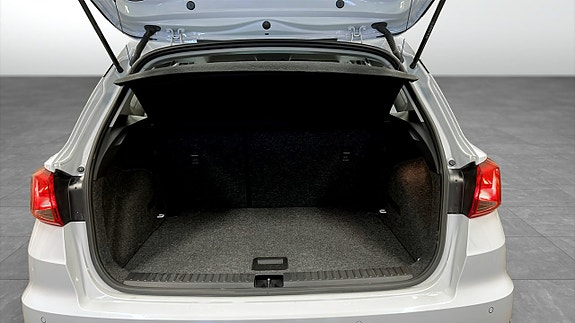 Seat Arona 12 of 18