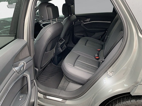 Audi Q8 9 of 13