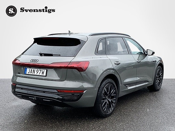 Audi Q8 5 of 5