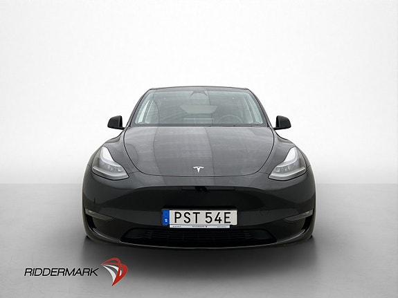 Tesla Model Y 3 of 5