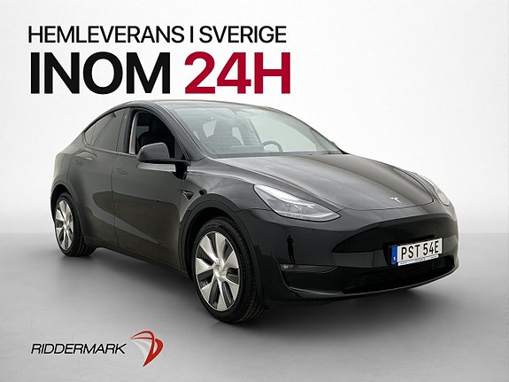 Tesla Model Y 4 of 5