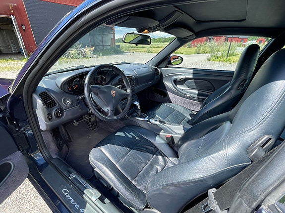 Porsche 911 Carrera 4 9 of 9