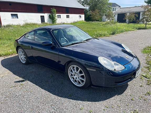 Porsche 911 Carrera 4 8 of 9