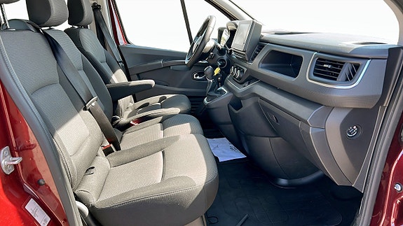 Renault Trafic 3 of 12