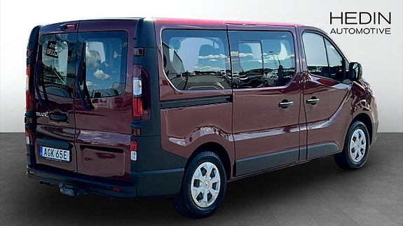Renault Trafic 2 of 12