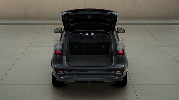 Audi Q6 e-tron 7 of 11