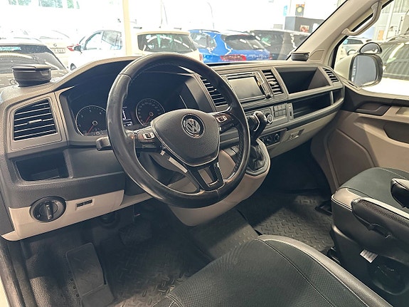 Volkswagen Transporter 11 of 18
