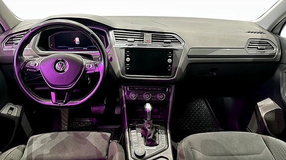 Volkswagen Tiguan 10 of 14