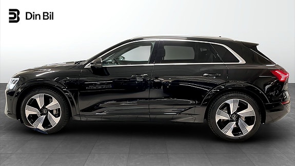Audi Q8 e-tron 2 of 5
