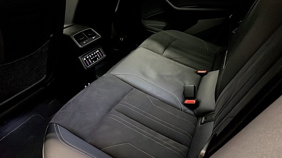 Audi Q8 e-tron 13 of 15