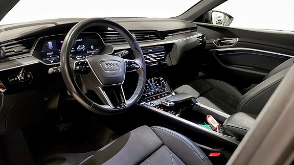 Audi Q8 e-tron 7 of 15