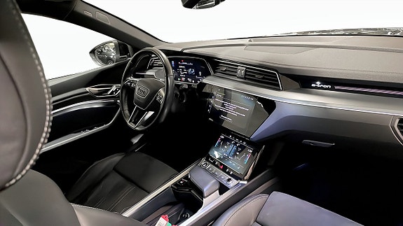 Audi Q8 e-tron 12 of 15