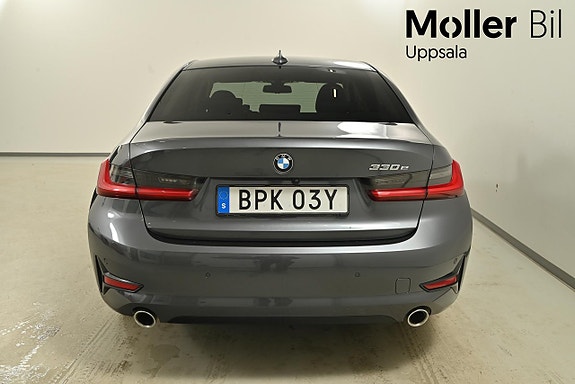 BMW 330e 8 of 11