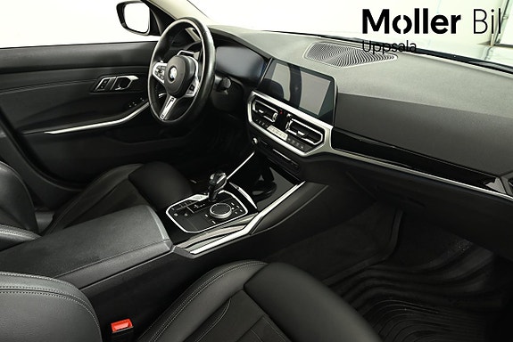 BMW 330e 5 of 11
