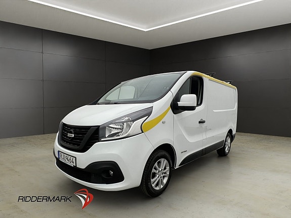 Nissan NV300 3 of 5