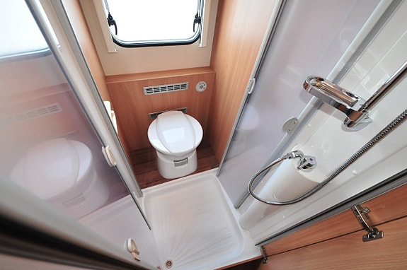 Knaus SÜDWIND SILVER SELECTION 750 UFK ALDE Barnkammare 22 of 22