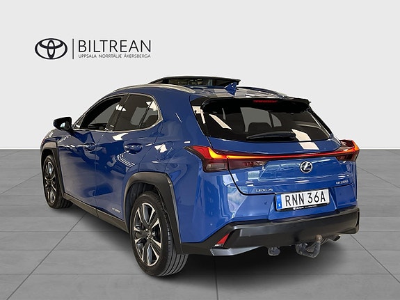 Lexus UX250h 3 of 19