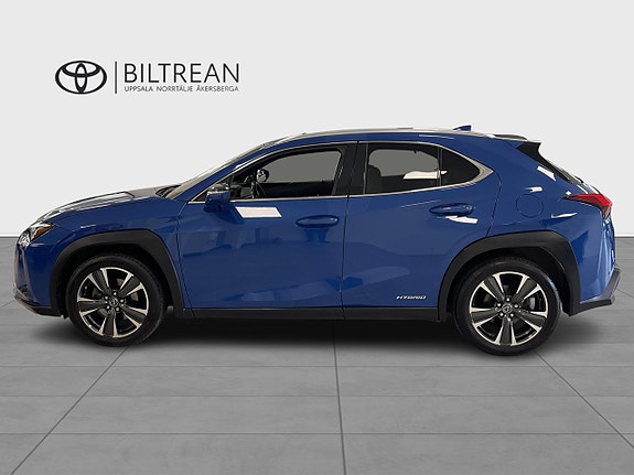 Lexus UX250h 2 of 19