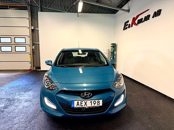 Hyundai i30 2 of 5