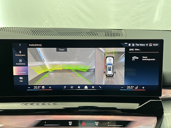BMW i5 10 of 17