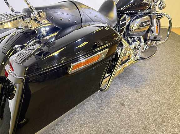 Harley-Davidson Road King Classic /FLHR/PRISSÄNKT 9 of 10