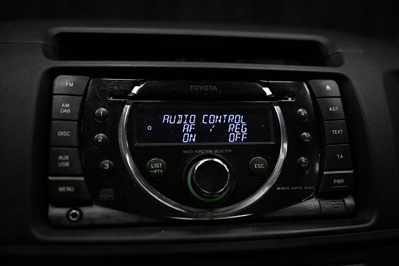Toyota HiLux 30 of 30