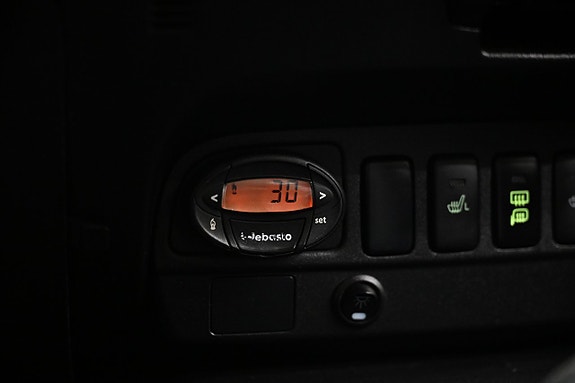 Toyota HiLux 21 of 30
