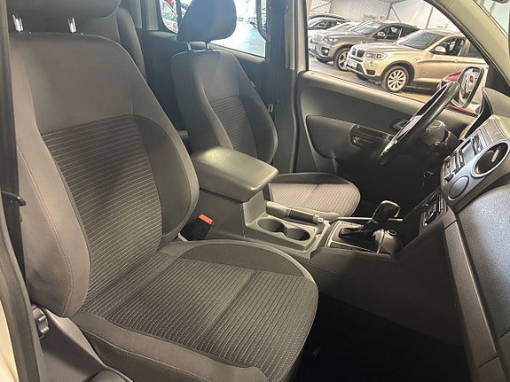 Volkswagen Amarok 7 of 10