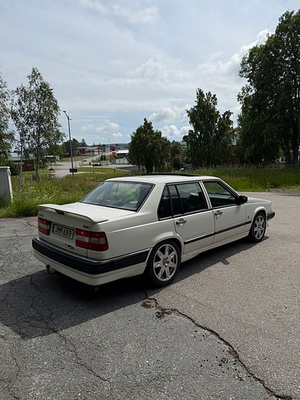 Volvo 960 2 of 3