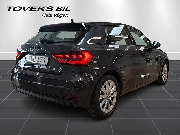 Audi A1 4 of 5