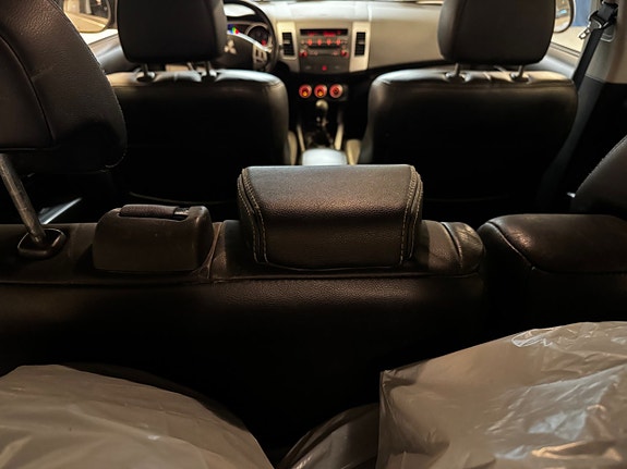 Mitsubishi Outlander 8 of 13