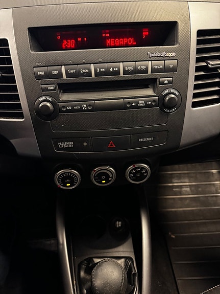Mitsubishi Outlander 12 of 13