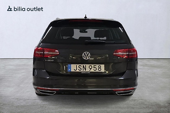 Volkswagen Passat 5 of 20
