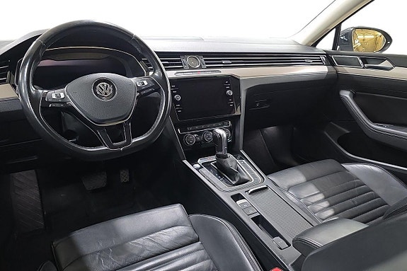 Volkswagen Passat 14 of 20