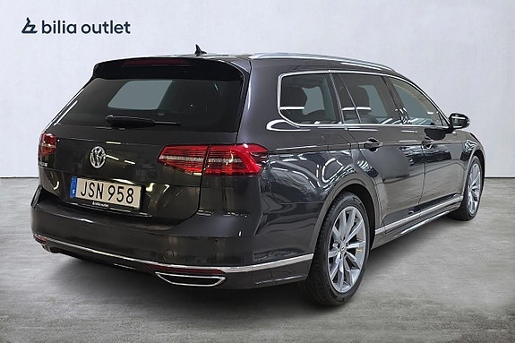 Volkswagen Passat 8 of 20