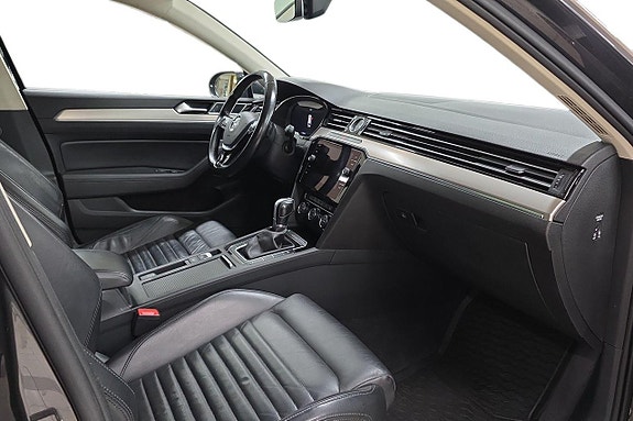 Volkswagen Passat 10 of 20