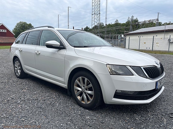 Skoda Octavia 3 of 5