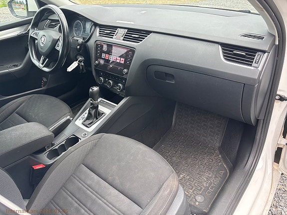 Skoda Octavia 15 of 24