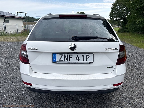 Skoda Octavia 6 of 24