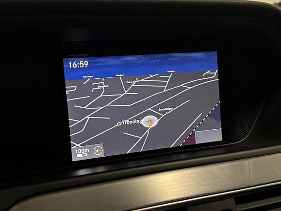 Mercedes-Benz C350 17 of 25