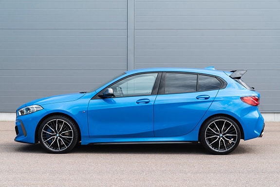 BMW M135i 3 of 5