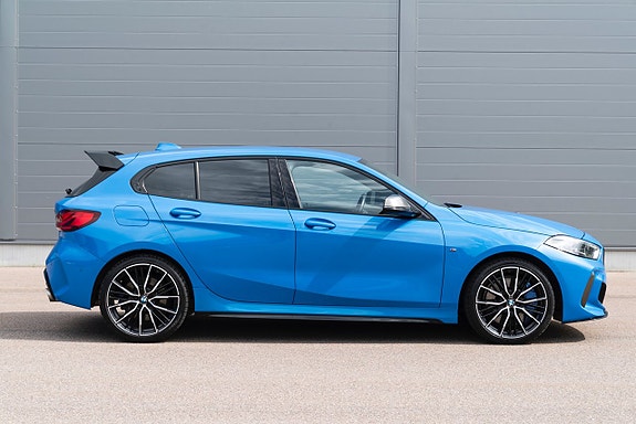 BMW M135i 7 of 26