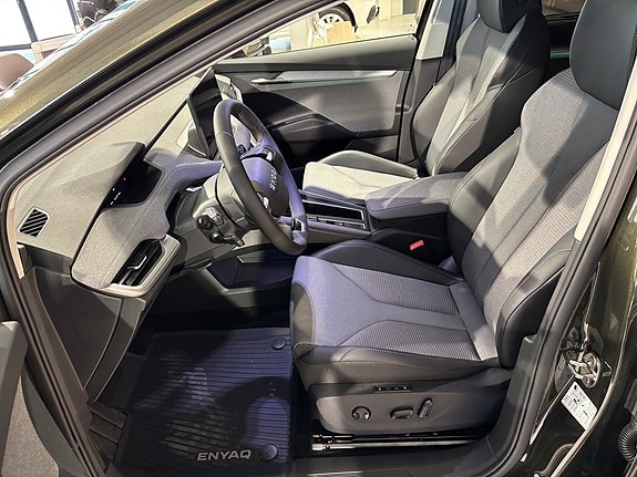 Skoda Enyaq 16 of 30