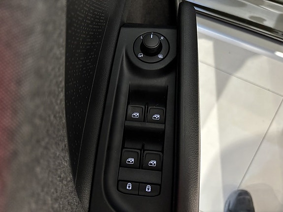 Skoda Enyaq 15 of 30