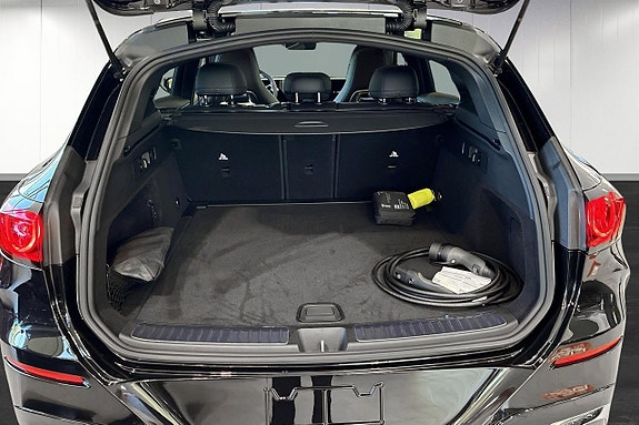 Mercedes-Benz GLC400 16 of 17