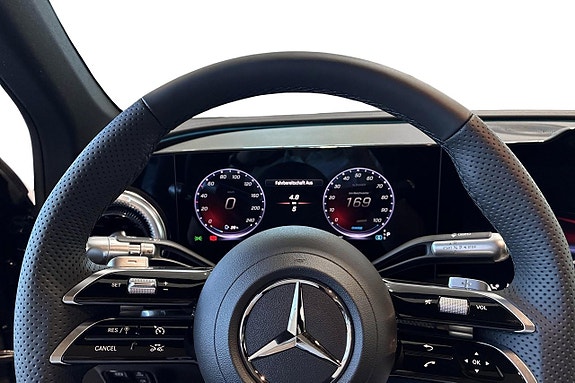 Mercedes-Benz GLC400 7 of 17