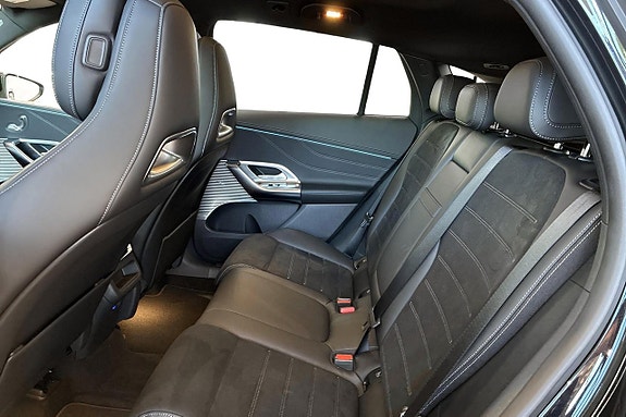 Mercedes-Benz GLC400 12 of 17
