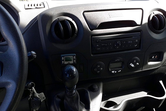Renault Master 8 of 16